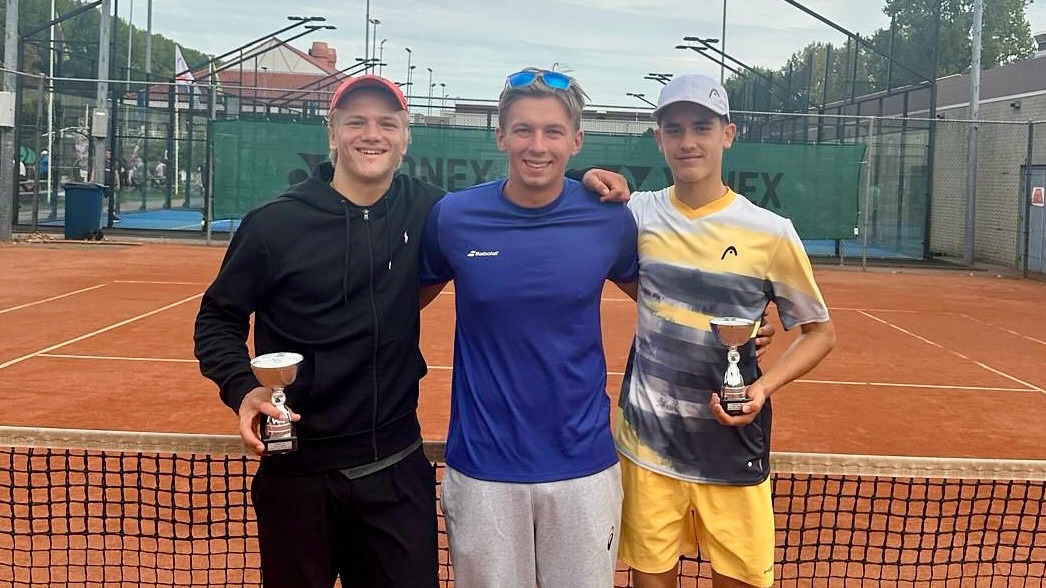 Nensel Academy players competing in the doubles final at the ITF J30 Rotterdam 2025