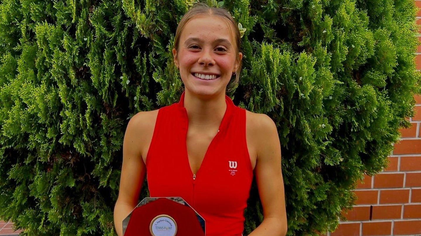 Liv Windschall during a tennis match at the Autumn Classics 2025 in Isernhagen