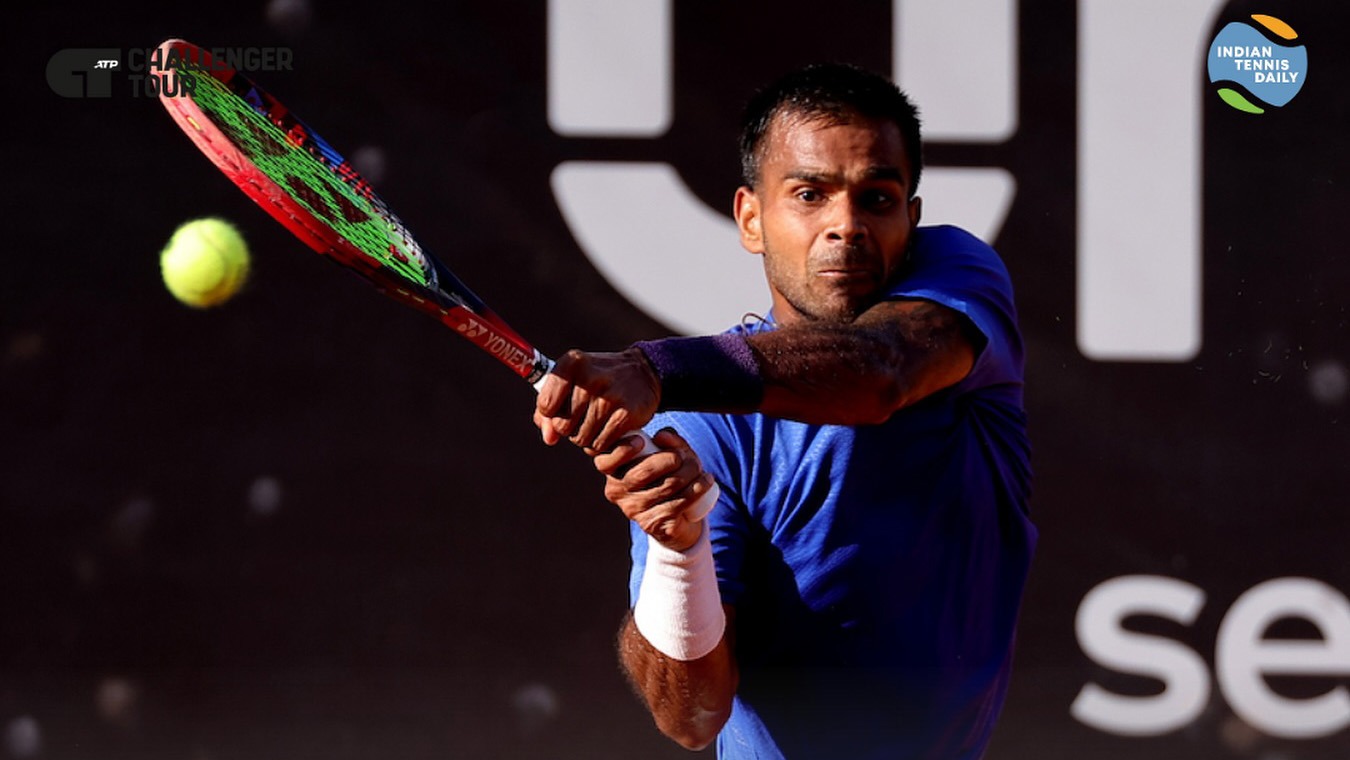 Sumit Nagal during a tennis match at the ATP 125 Valencia Challenger 2025